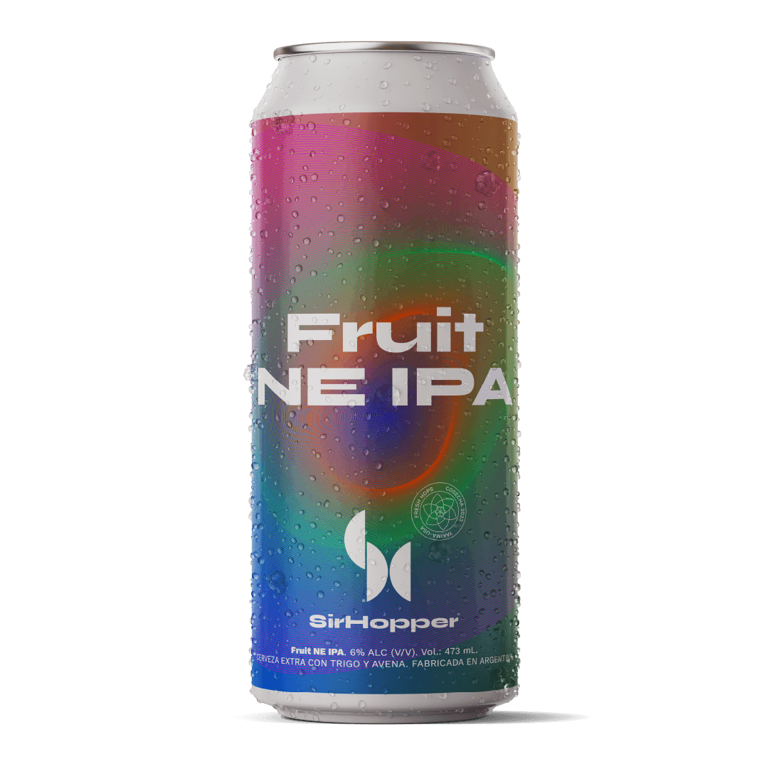 Una lata de FRUIT NE IPA, con gotas cayendo